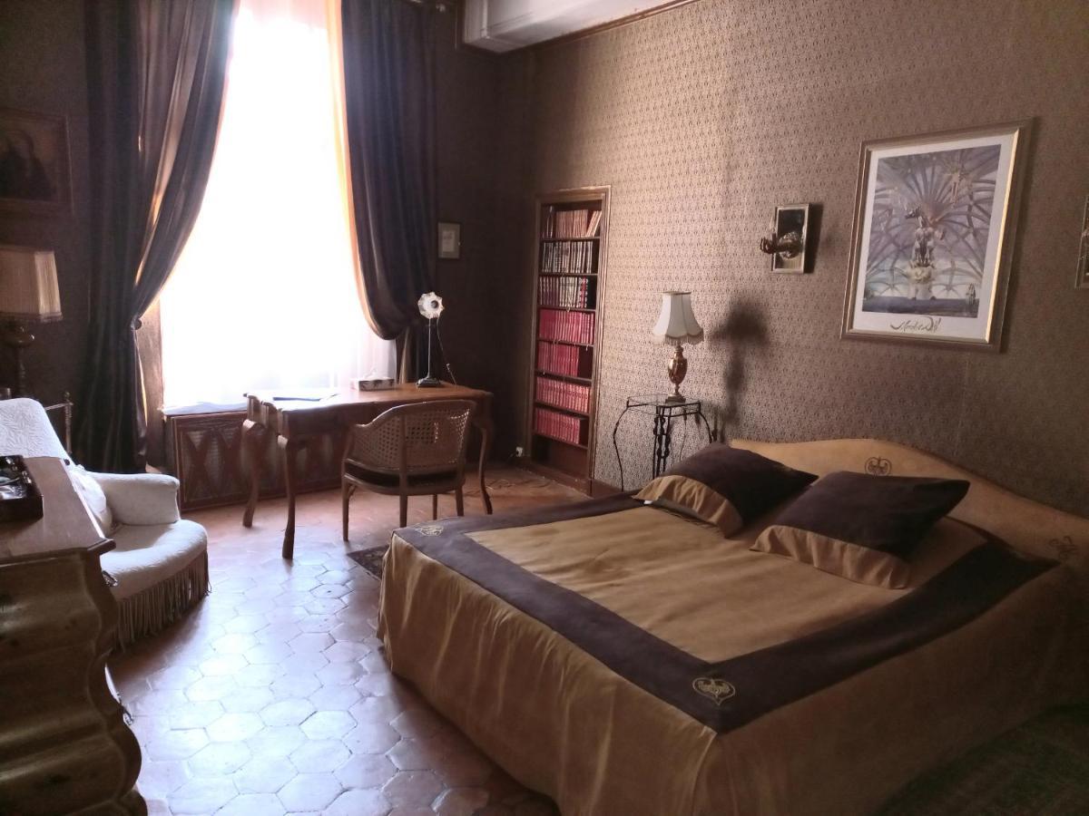 Location Meuble De Tourisme La Rose Des Fables